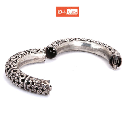 Krishnacrafts bracelet churi with flower design