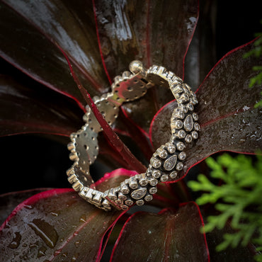 Krishnacraft bracelet Churi with white cut stone